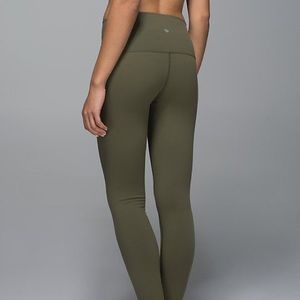 Lululemon fatigue green Wunder Under 4